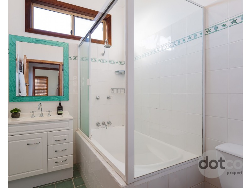 8a Dulling Street, Waratah NSW 2298