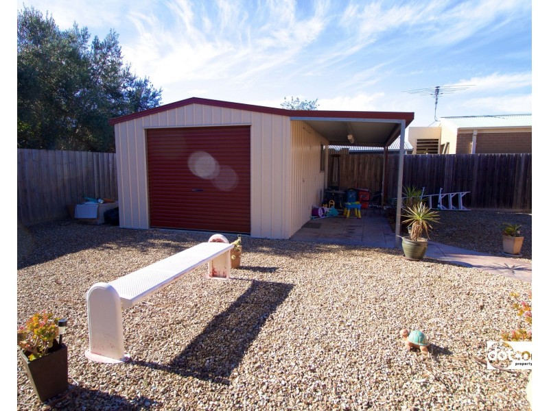 64 Henry Street, Melton VIC 3337