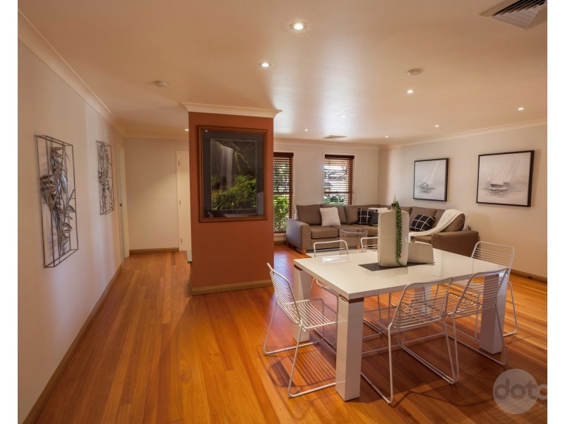 25 Hampton Crescent, Prospect NSW 2148