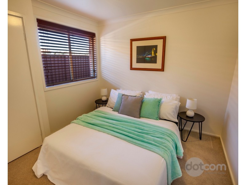 25 Hampton Crescent, Prospect NSW 2148