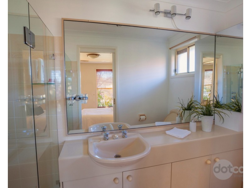 25 Hampton Crescent, Prospect NSW 2148