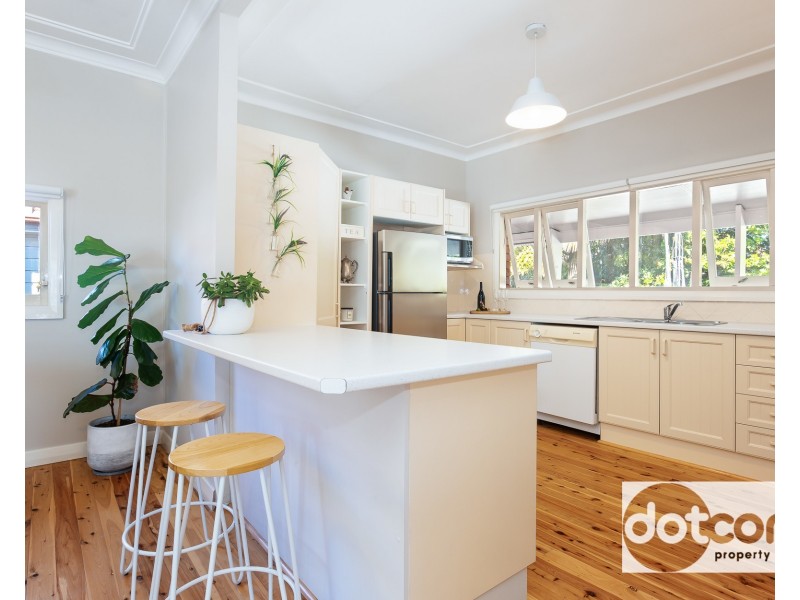 9 Travers Avenue, Mayfield NSW 2304