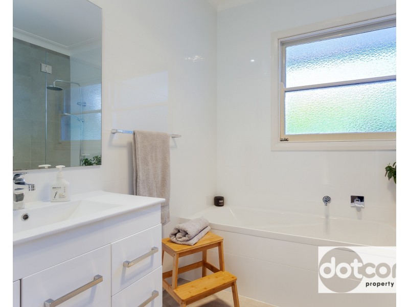 9 Travers Avenue, Mayfield NSW 2304