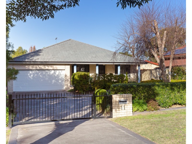 11 Crest Road, Wallsend NSW 2287