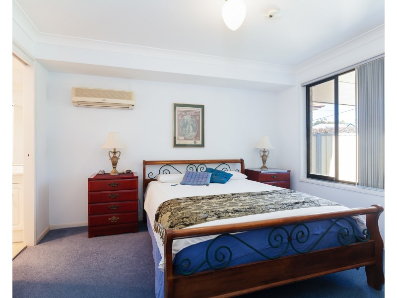 11 Crest Road, Wallsend NSW 2287