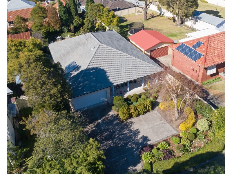 11 Crest Road, Wallsend NSW 2287