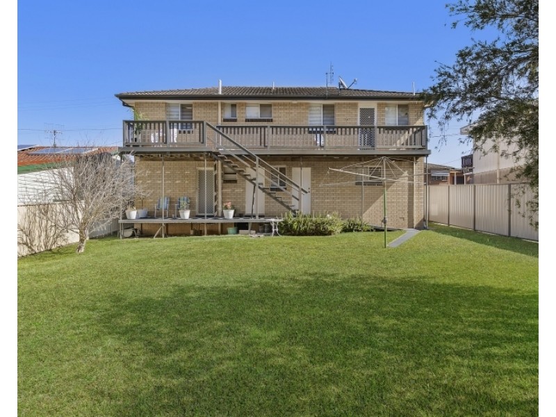 61 Woolana Avenue, Budgewoi NSW 2262