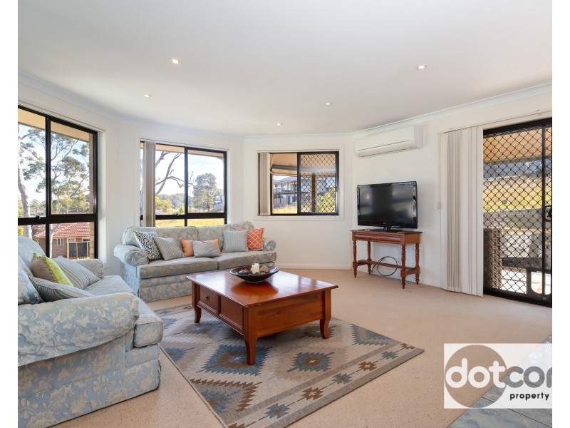 4/47a Auklet Road, Mount Hutton NSW 2290