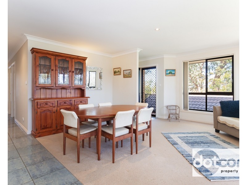 4/47a Auklet Road, Mount Hutton NSW 2290