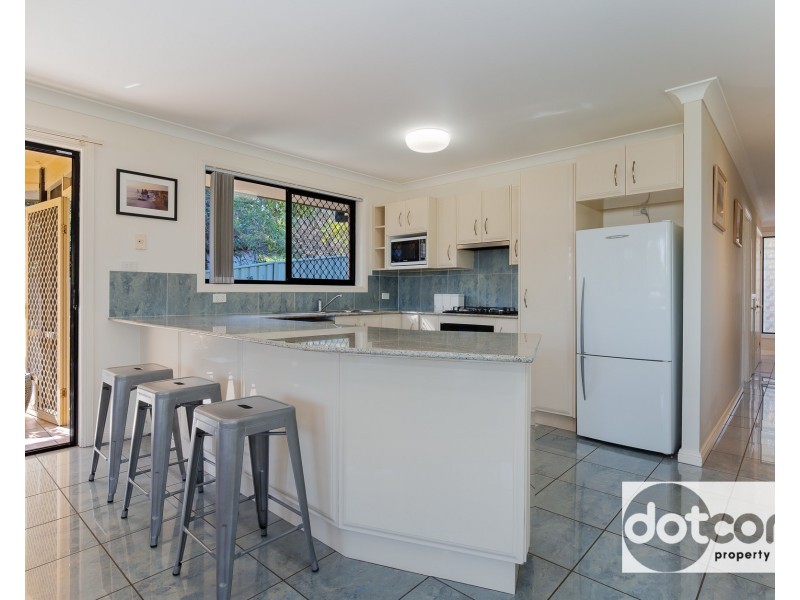 4/47a Auklet Road, Mount Hutton NSW 2290