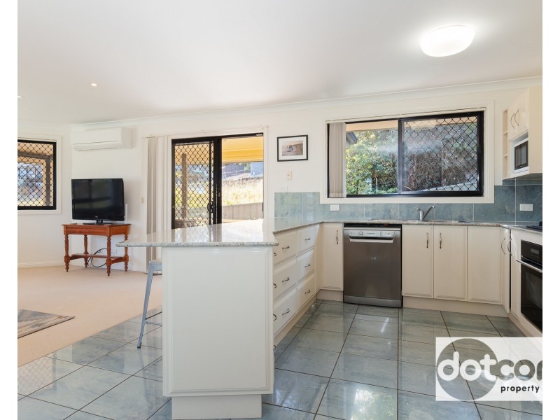 4/47a Auklet Road, Mount Hutton NSW 2290