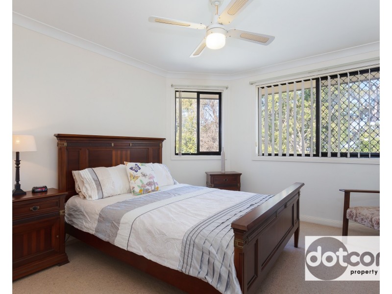 4/47a Auklet Road, Mount Hutton NSW 2290