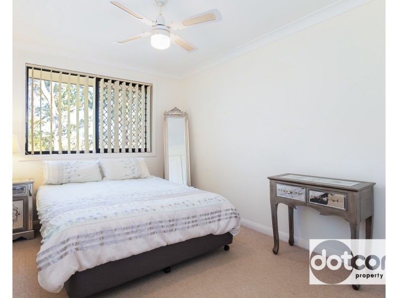 4/47a Auklet Road, Mount Hutton NSW 2290