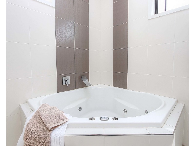 88 Macquarie Street, Morisset NSW 2264