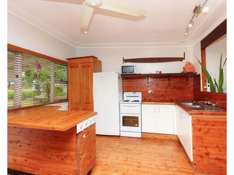 217 Currans Road, Cooranbong NSW 2265