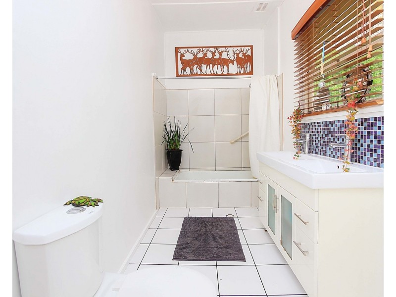 217 Currans Road, Cooranbong NSW 2265