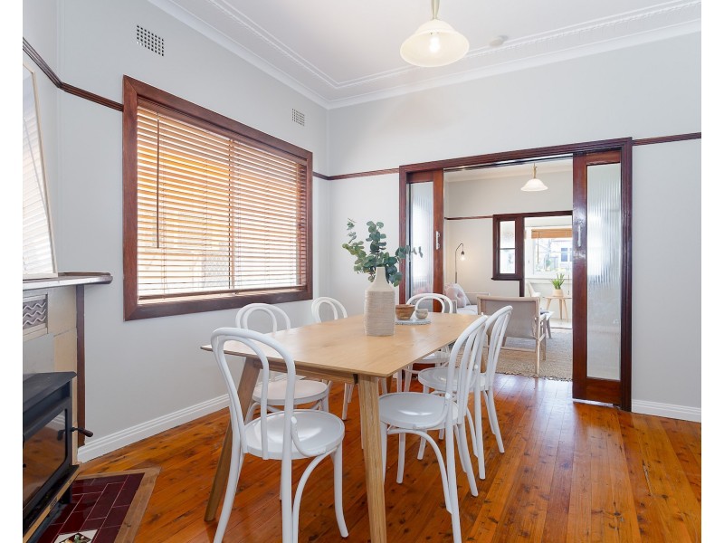 16 King Street, Waratah West NSW 2298