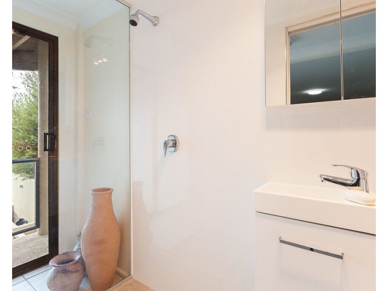 245 Fishing Point Road, Fishing Point NSW 2283