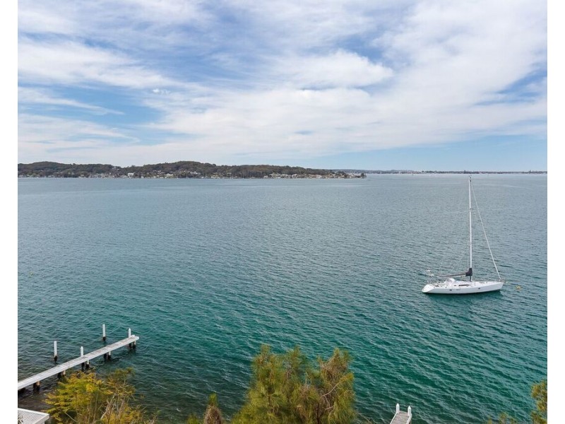 245 Fishing Point Road, Fishing Point NSW 2283