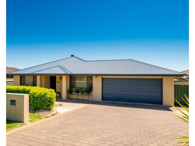 21 Cypress Point Drive, Dubbo NSW 2830