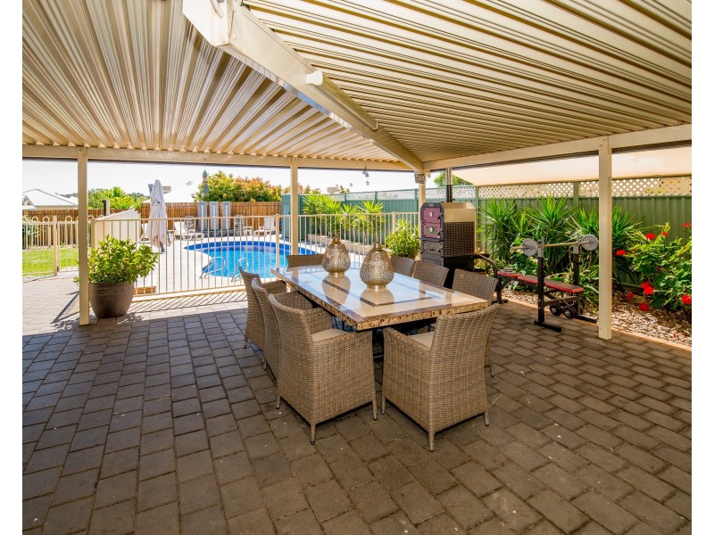 21 Cypress Point Drive, Dubbo NSW 2830