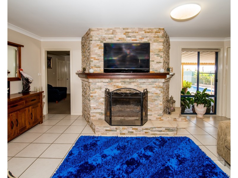21 Cypress Point Drive, Dubbo NSW 2830