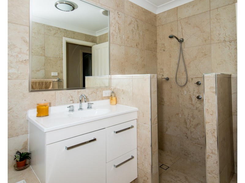 21 Cypress Point Drive, Dubbo NSW 2830