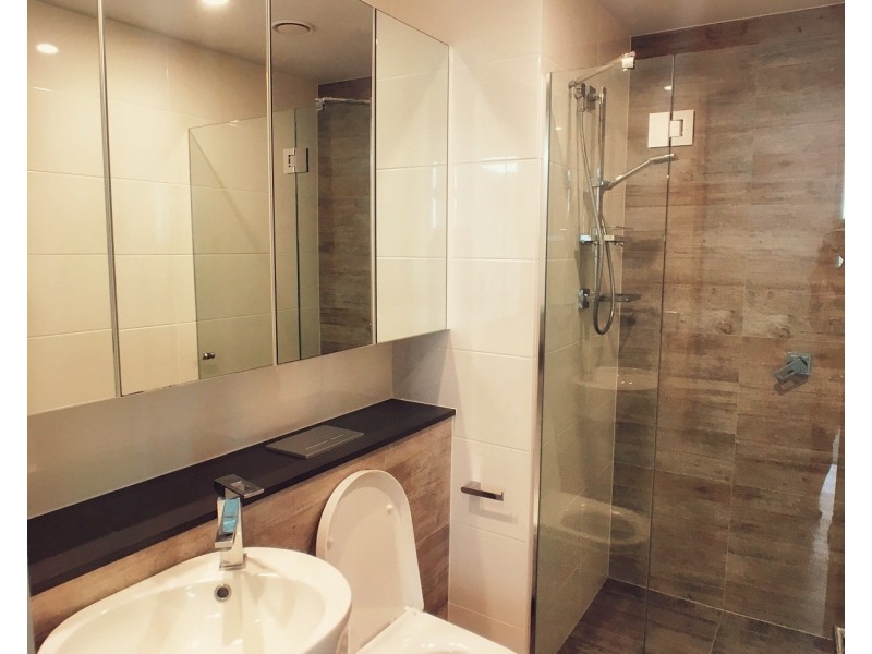 1708/2 Como Crescent, Southport QLD 4215