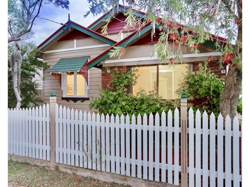 62 George Street, Mayfield East NSW 2304