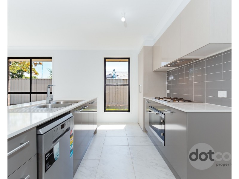 2 Third Avenue, Rutherford NSW 2320