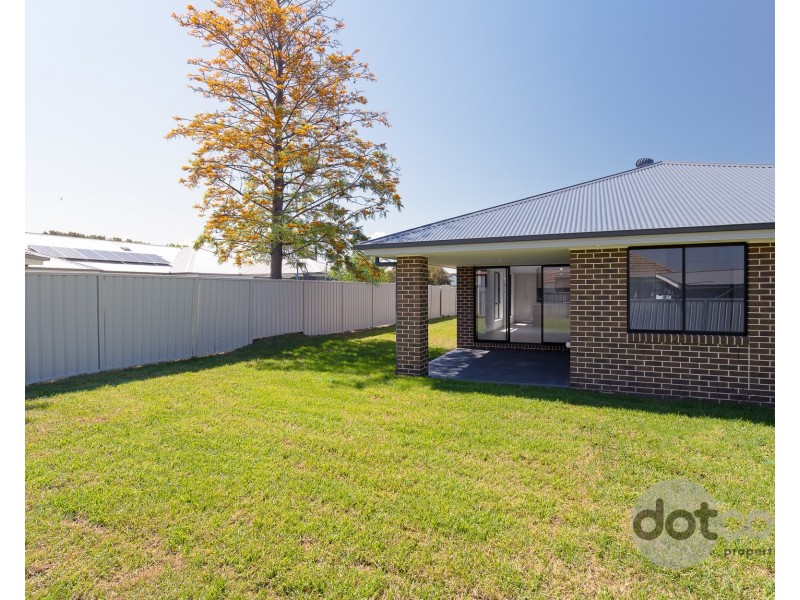 2 Third Avenue, Rutherford NSW 2320