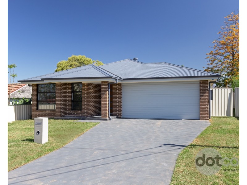 2 Third Avenue, Rutherford NSW 2320