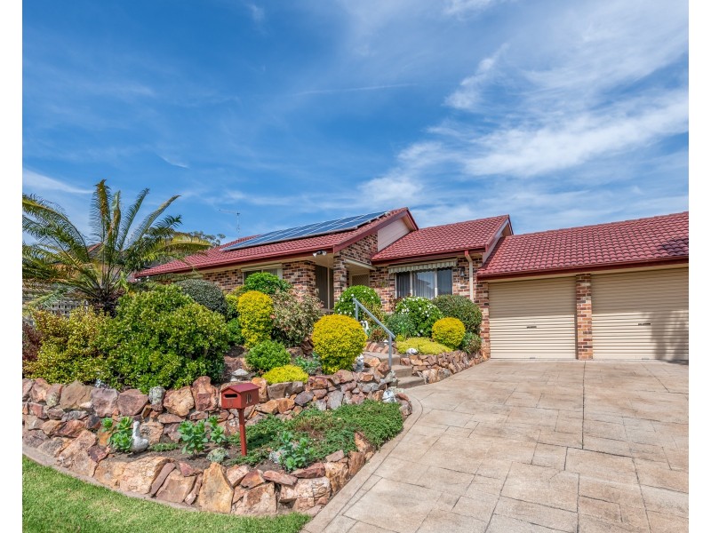 10 Lindale Way, Lakelands NSW 2282