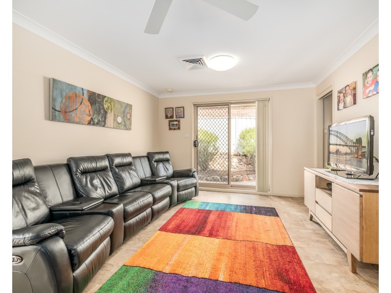 10 Lindale Way, Lakelands NSW 2282