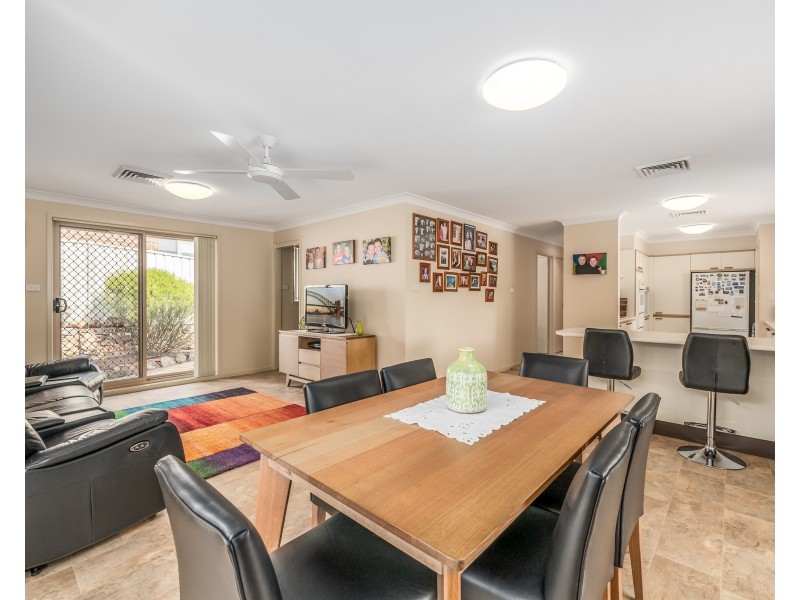 10 Lindale Way, Lakelands NSW 2282