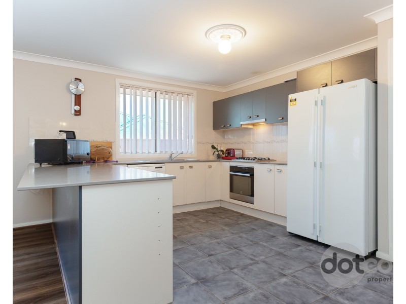 14 Cuffley Street, Buttaba NSW 2283