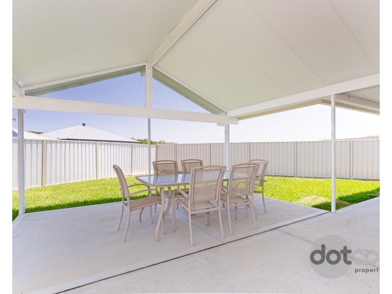 14 Cuffley Street, Buttaba NSW 2283