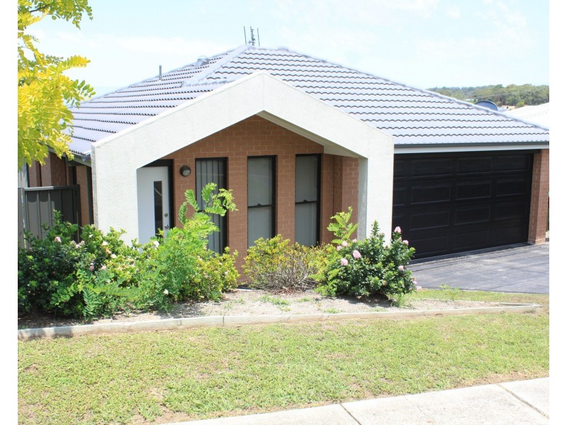 4 Merrivale Road, Mount Hutton NSW 2290