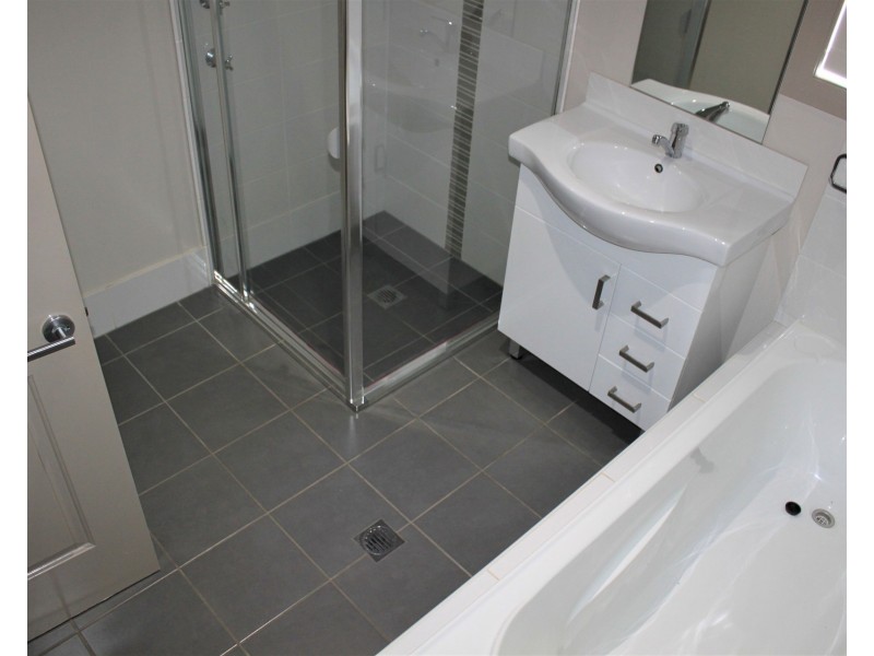 4 Merrivale Road, Mount Hutton NSW 2290