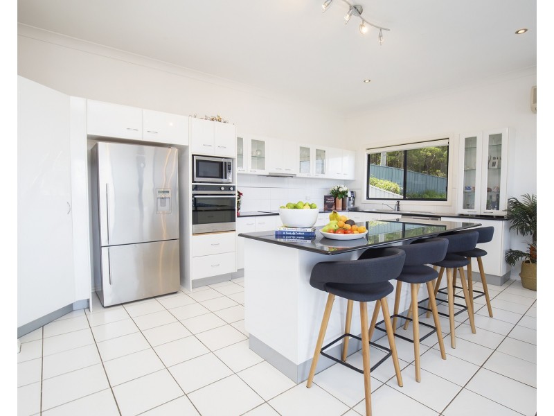 10 Jacky Close, Belmont NSW 2280