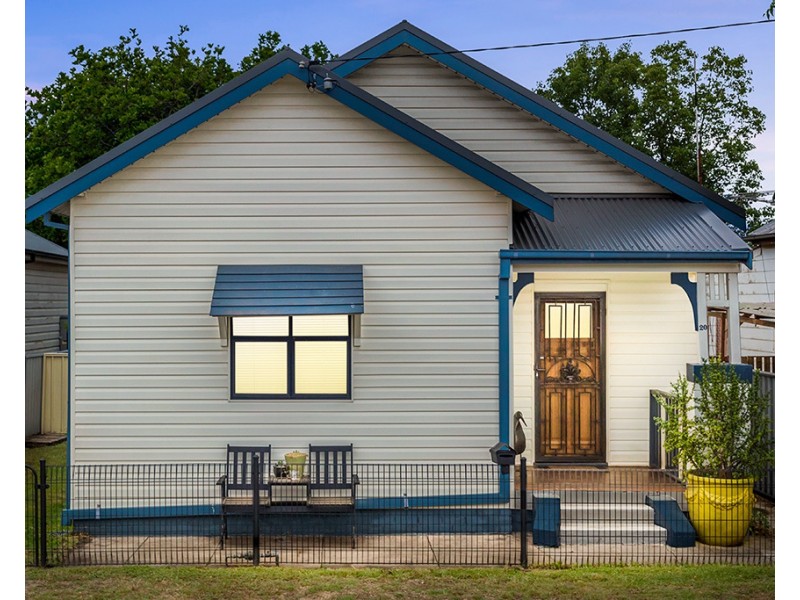 20 Watson Street, Islington NSW 2296