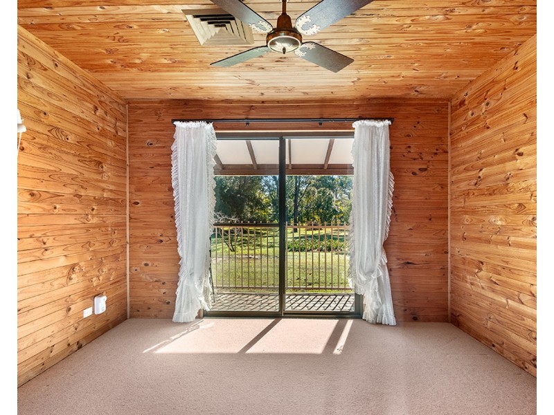 1 Recluse Place, Salt Ash NSW 2318