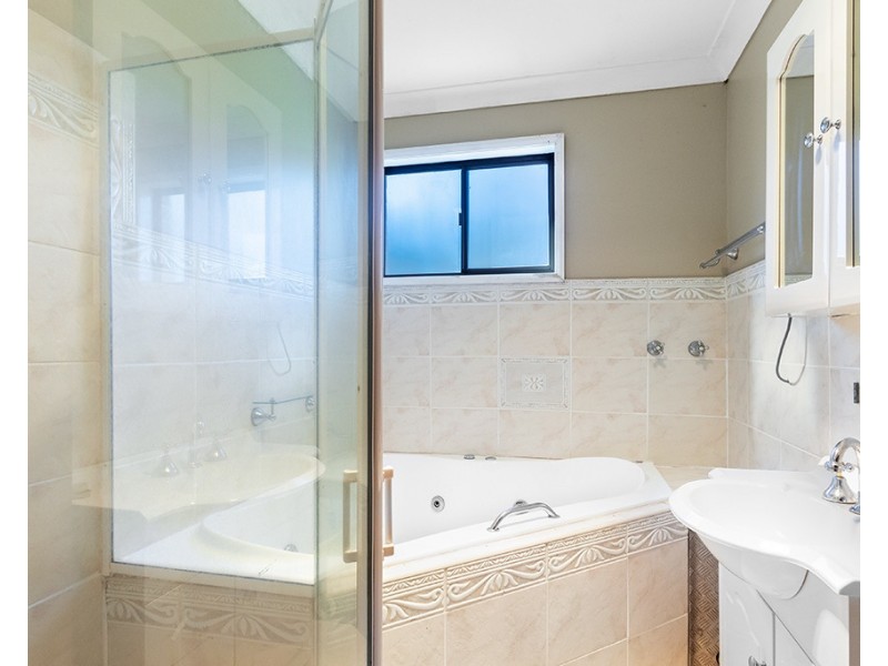 1 Recluse Place, Salt Ash NSW 2318