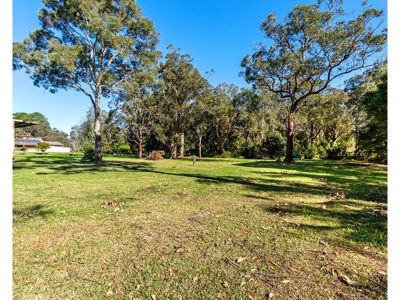 1 Recluse Place, Salt Ash NSW 2318