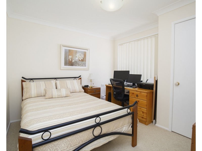 17 Araminta Chase, Cameron Park NSW 2285