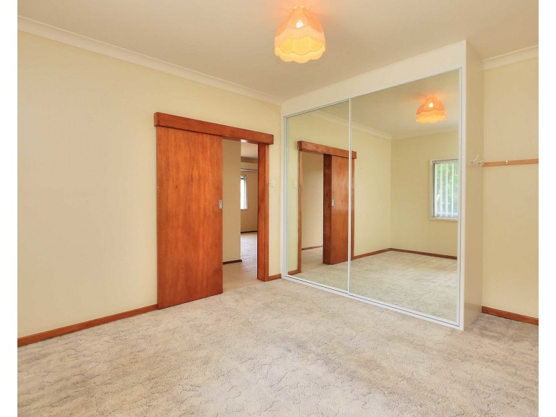 28 Anzac Parade, Teralba NSW 2284