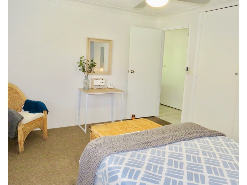 4/34 Imperial Parade, Labrador QLD 4215