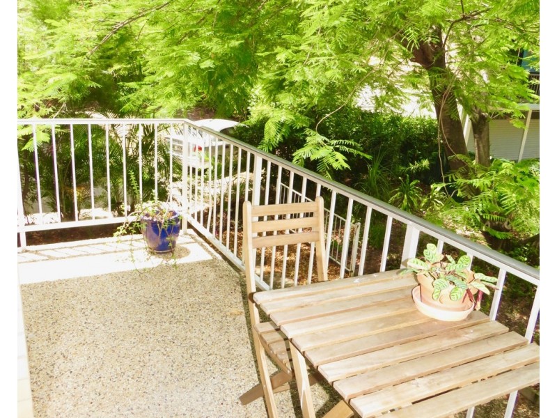 4/34 Imperial Parade, Labrador QLD 4215