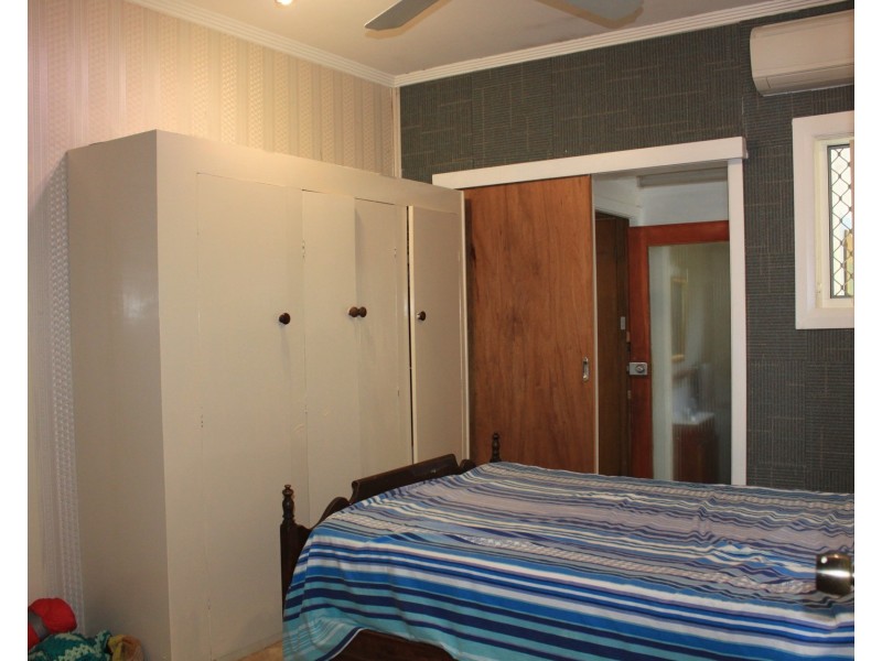 49 Middle Point Road, Bolton Point NSW 2283
