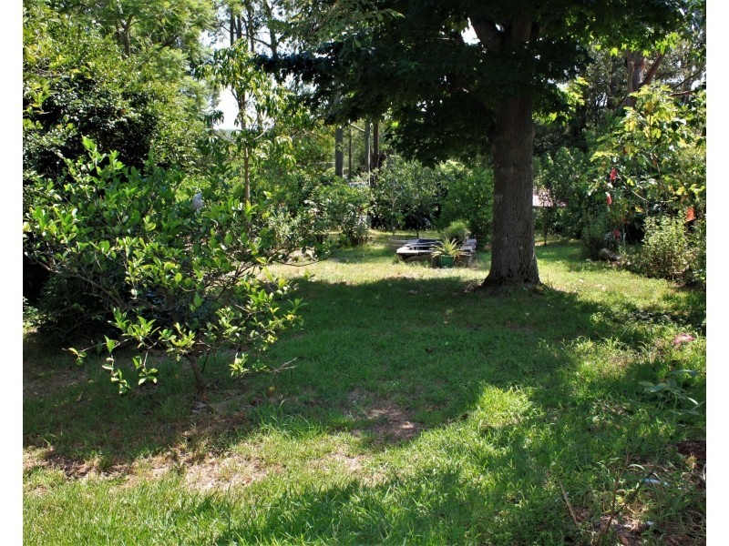 49 Middle Point Road, Bolton Point NSW 2283